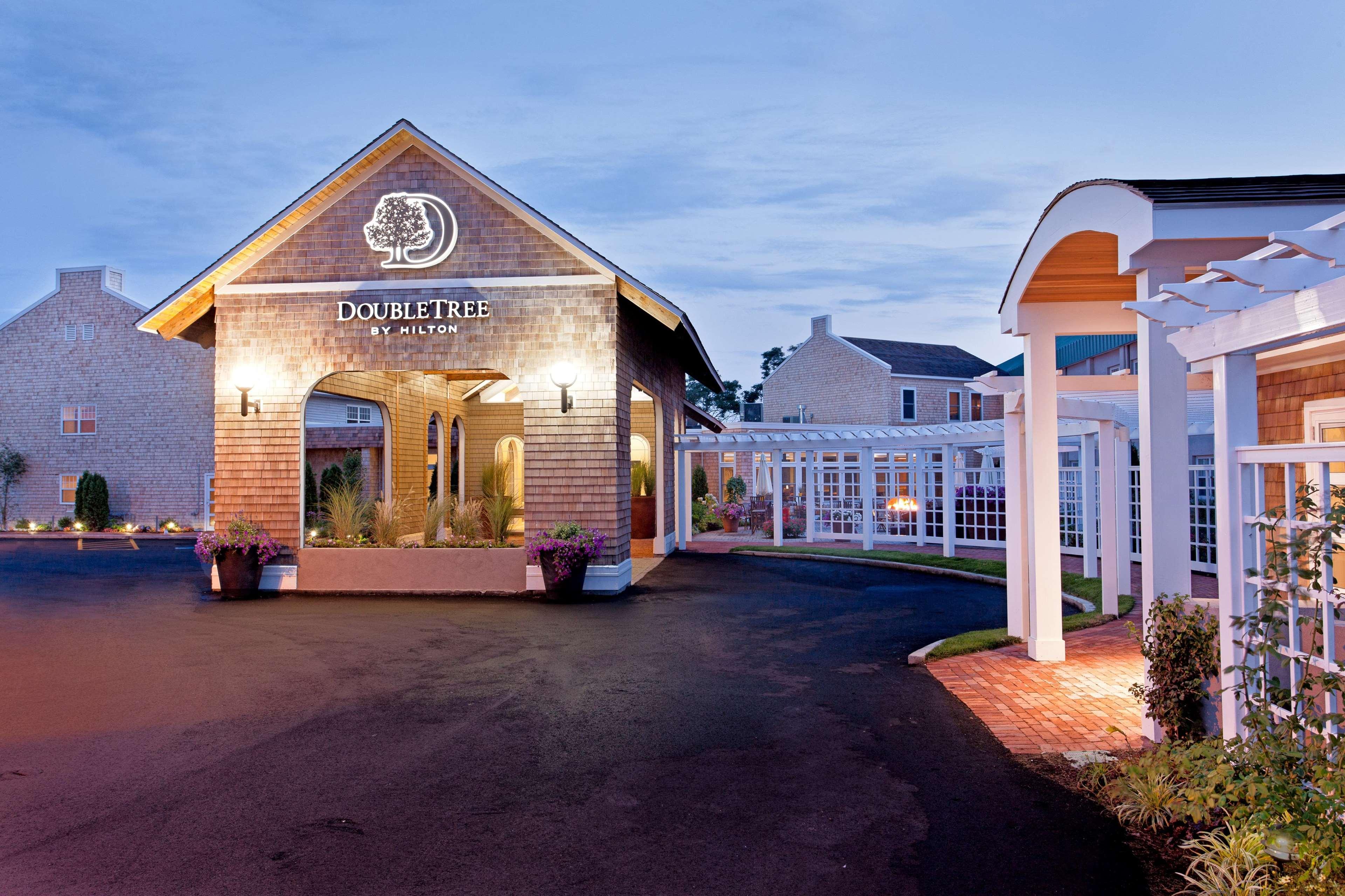 Doubletree By Hilton Cape Cod - Hyannis Hotel Bagian luar foto