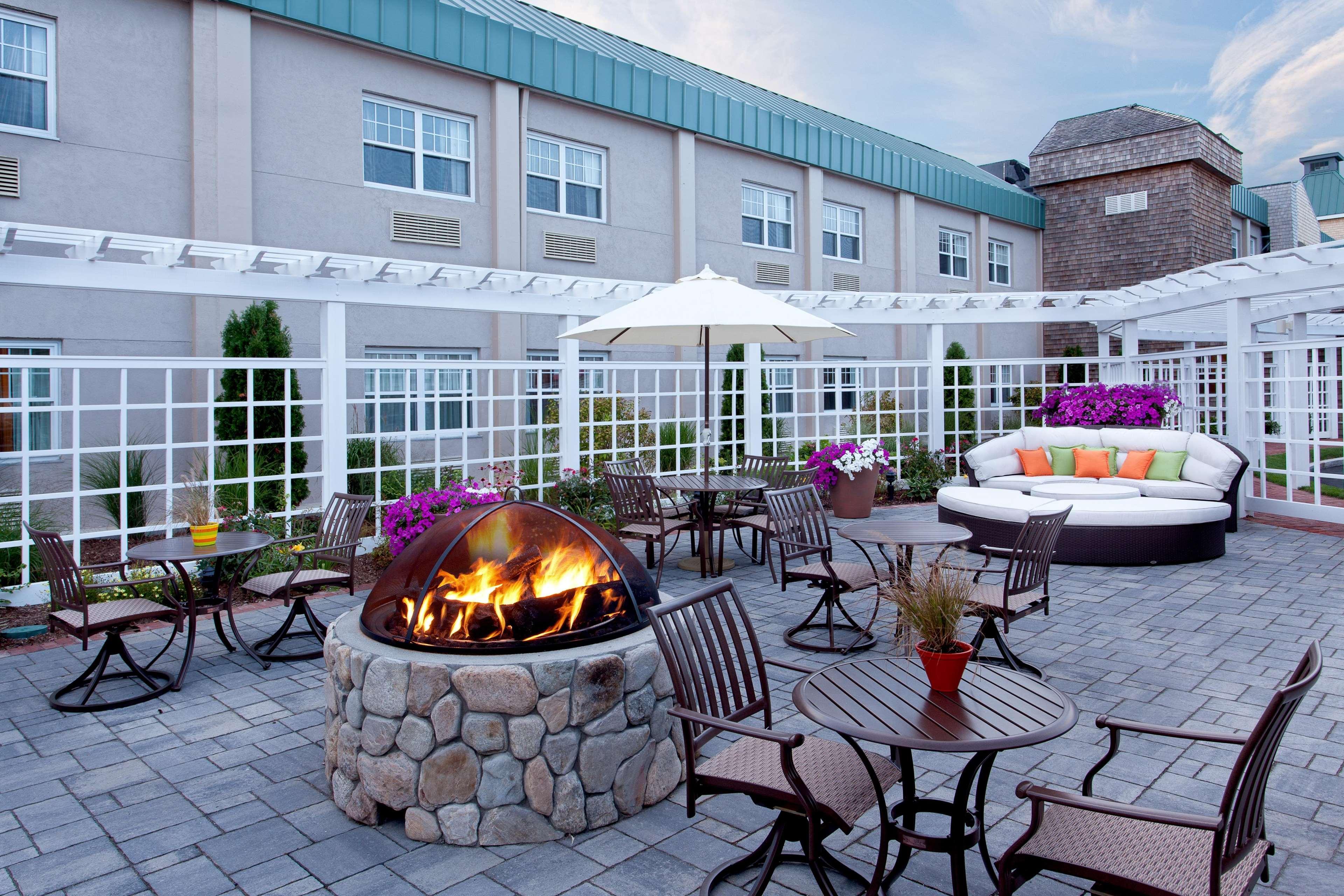 Doubletree By Hilton Cape Cod - Hyannis Hotel Bagian luar foto