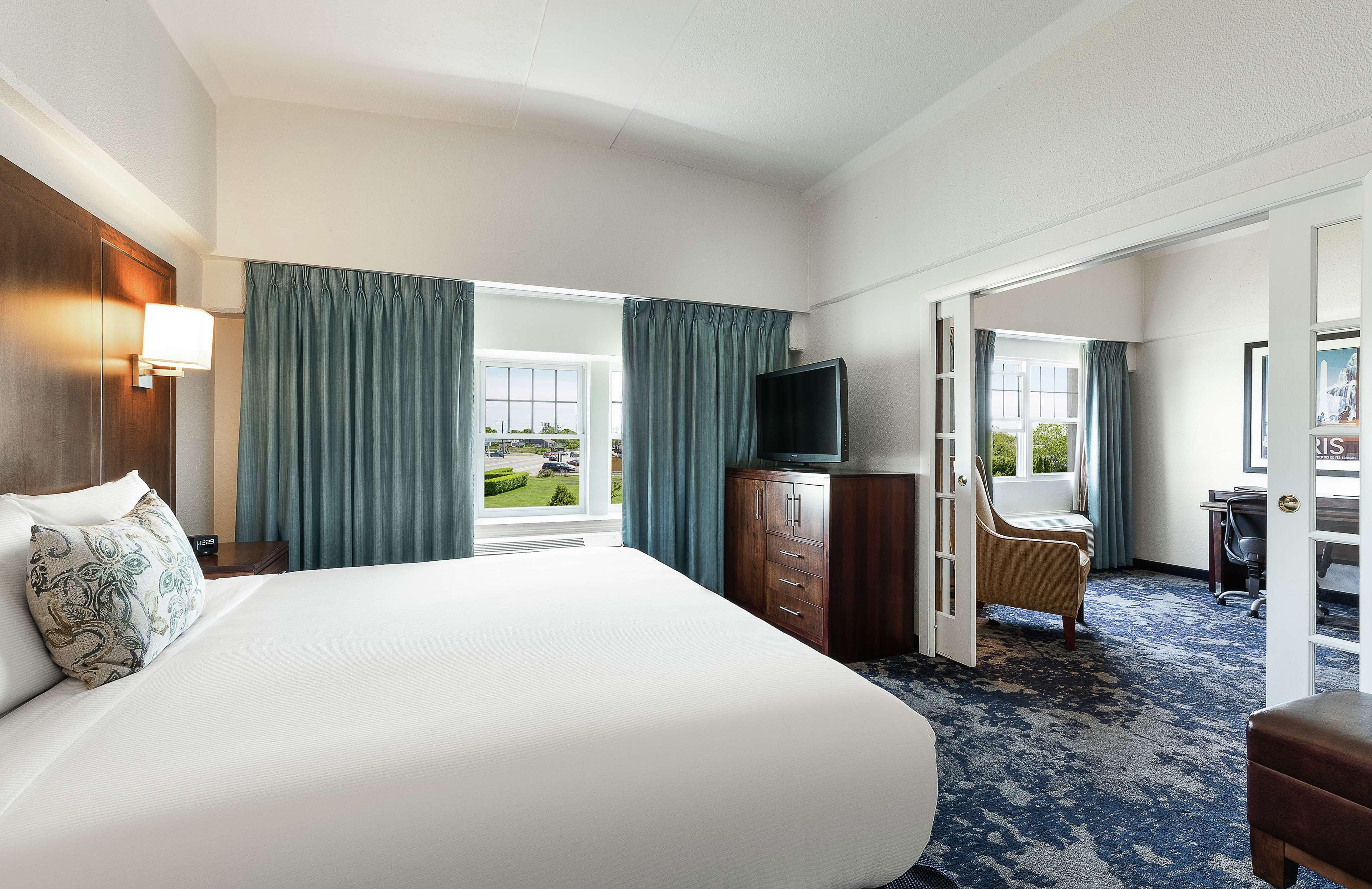 Doubletree By Hilton Cape Cod - Hyannis Hotel Bagian luar foto