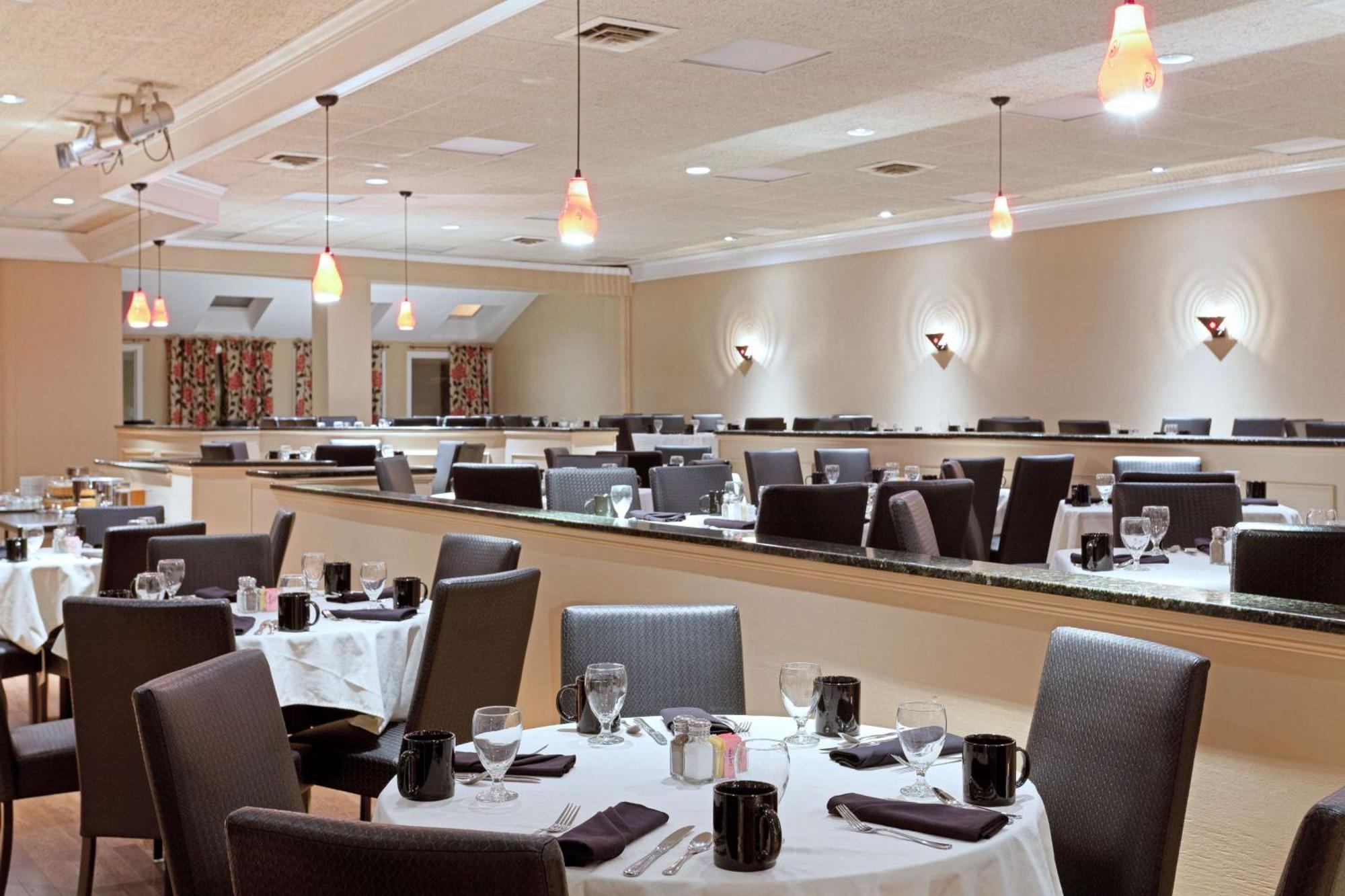 Doubletree By Hilton Cape Cod - Hyannis Hotel Bagian luar foto